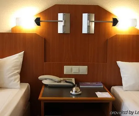 Arcadia Heidelberg מלון 3*