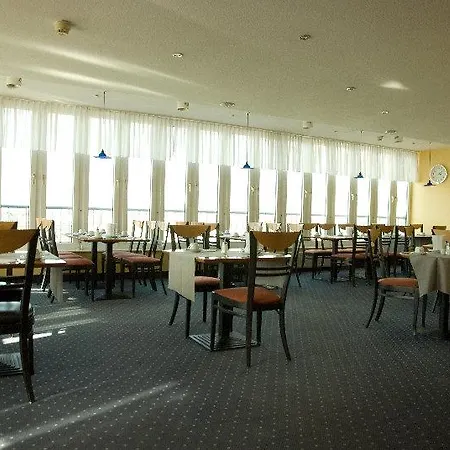 Arcadia Heidelberg 3* שווצינגן